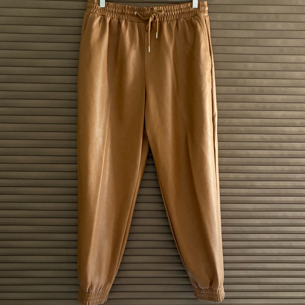 NWOT Bagatelle Camel Jogger Pants